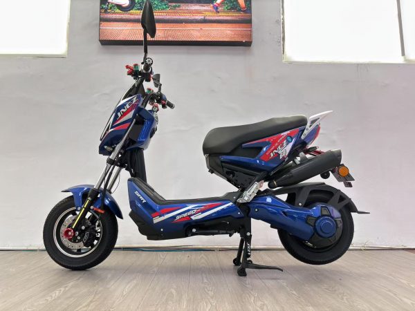 Blue “Cyber” 72V60Ah urban escooter ebike - Image 8